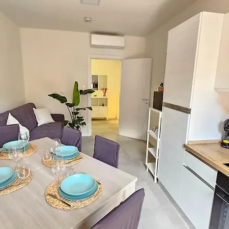 In Centro Con Vista Sul Canale Апартаменты *